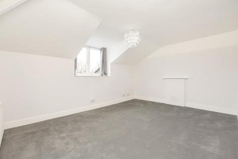 3 bedroom apartment to rent, Belsize Grove, Hampstead, NW3