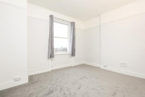 3 bedroom apartment to rent, Belsize Grove, Hampstead, NW3
