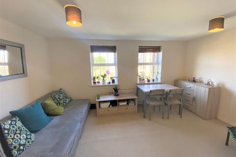 2 bedroom flat to rent, Elvaston Court, Grantham, NG31