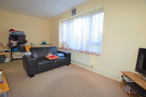 2 bedroom apartment for sale, Woodlands Grove, Isleworth