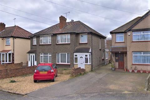 4 bedroom semi-detached house to rent, Ross Close, Hayes