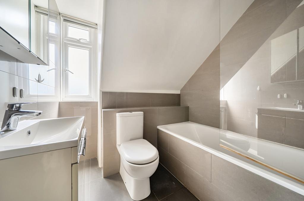 Apartment in London - View 4