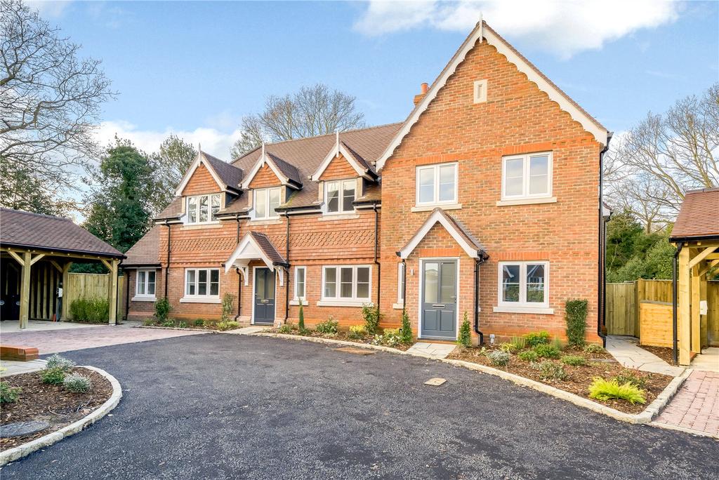 Updown Hill, Windlesham, Surrey 2 bed semidetached house £565,000