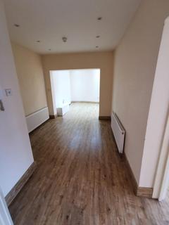 2 bedroom flat to rent, Eastern Avenue, Ilford, Essex, IG2 6NT