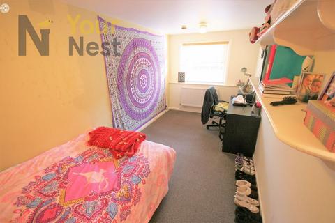 2 bedroom apartment to rent, Cottage Road, Headingley, Leeds, LS6 4DD