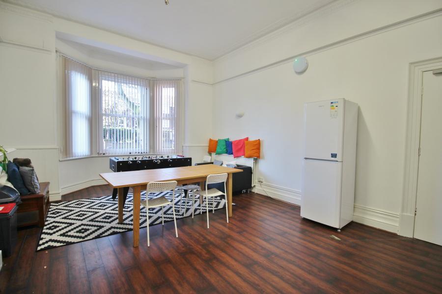 Communal Kitchen 1