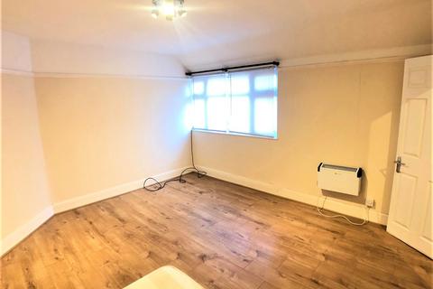 2 bedroom flat for sale, Ryefield Court, Joel Street, Northwood Hills HA6