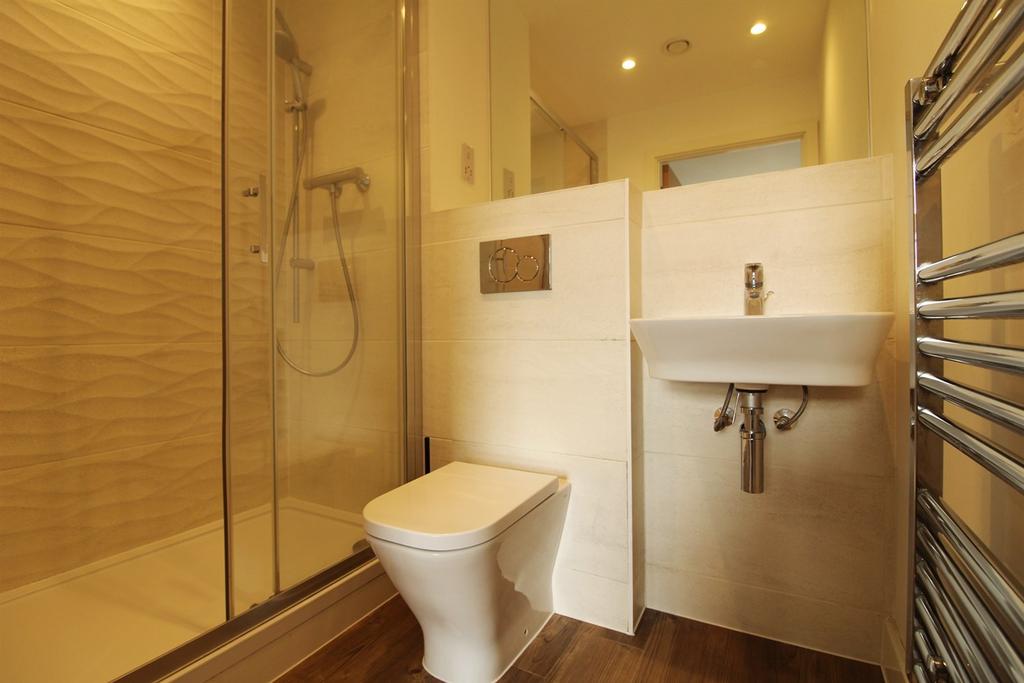 Ensuite