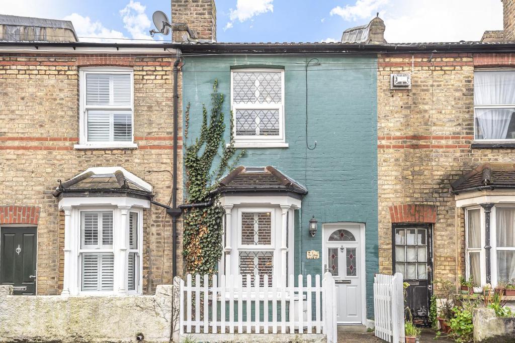 Yew Tree Road, Beckenham 2 bed cottage £375,000