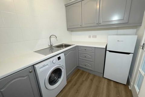 2 bedroom flat to rent, Inchinnan Road, Renfrew