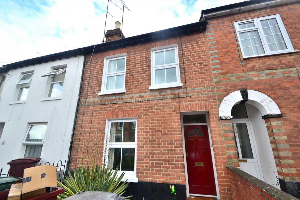 Donnington Gardens, Reading 4 bed terraced house £2,100 pcm (£485 pw)