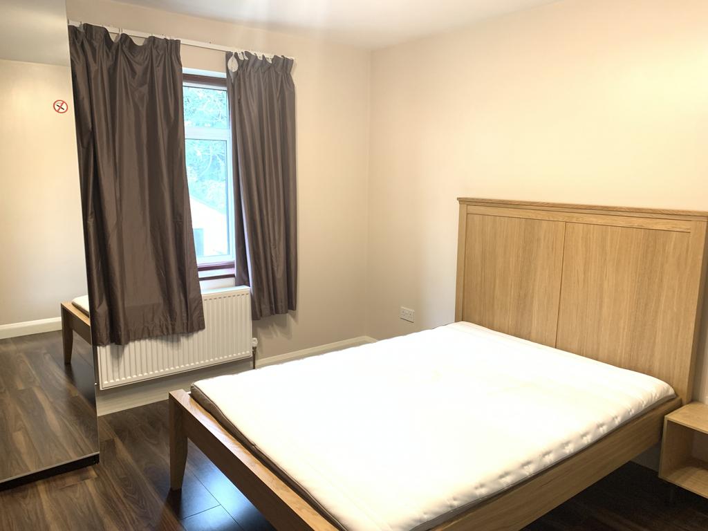 WEMBLEY, HA9 1 bed in a house share £850 pcm (£196 pw)