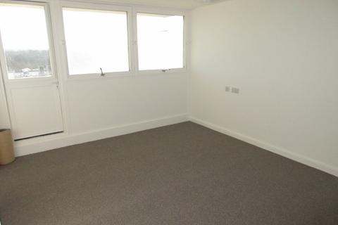 1 bedroom flat for sale, Wicksteed House, BRENTFORD, TW8