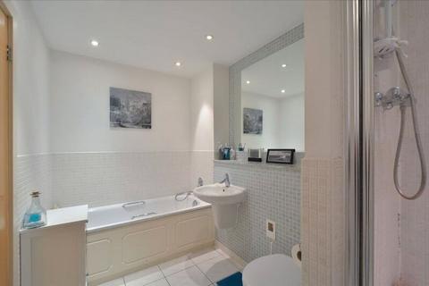 1 bedroom flat to rent, Ocean Wharf, 60 Westferry Road, Canary Wharf, London, E14