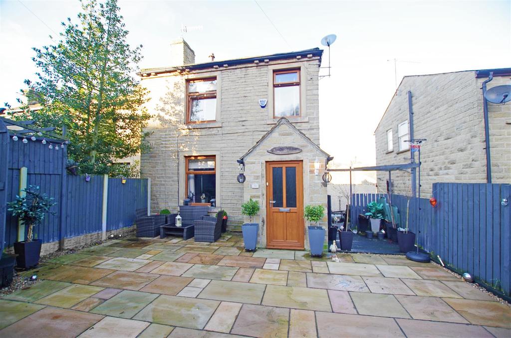 Green Lane, West Vale, Halifax 3 bed end of terrace house £200,000