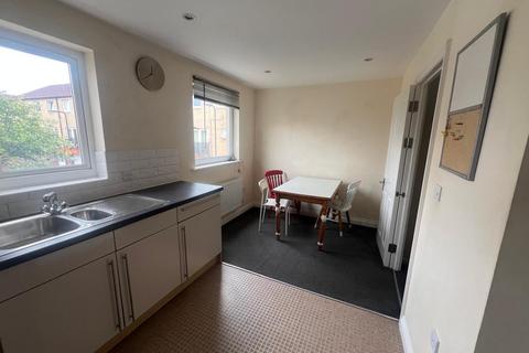 3 bedroom house to rent, Whitestar Place, Southampton, SO14