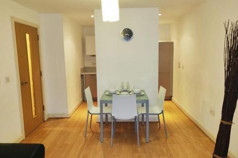 2 bedroom apartment to rent, Southside, St Johns Walk