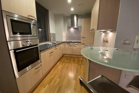 2 bedroom apartment to rent, Little John Street, Manchester M3