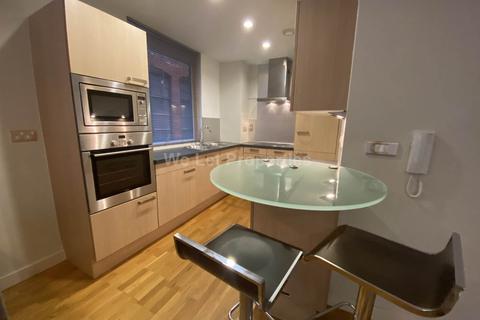 2 bedroom apartment to rent, Little John Street, Manchester M3