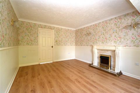 4 bedroom detached house to rent, Primrose Gardens, Hatch Warren, Basingstoke, Hampshire, RG22