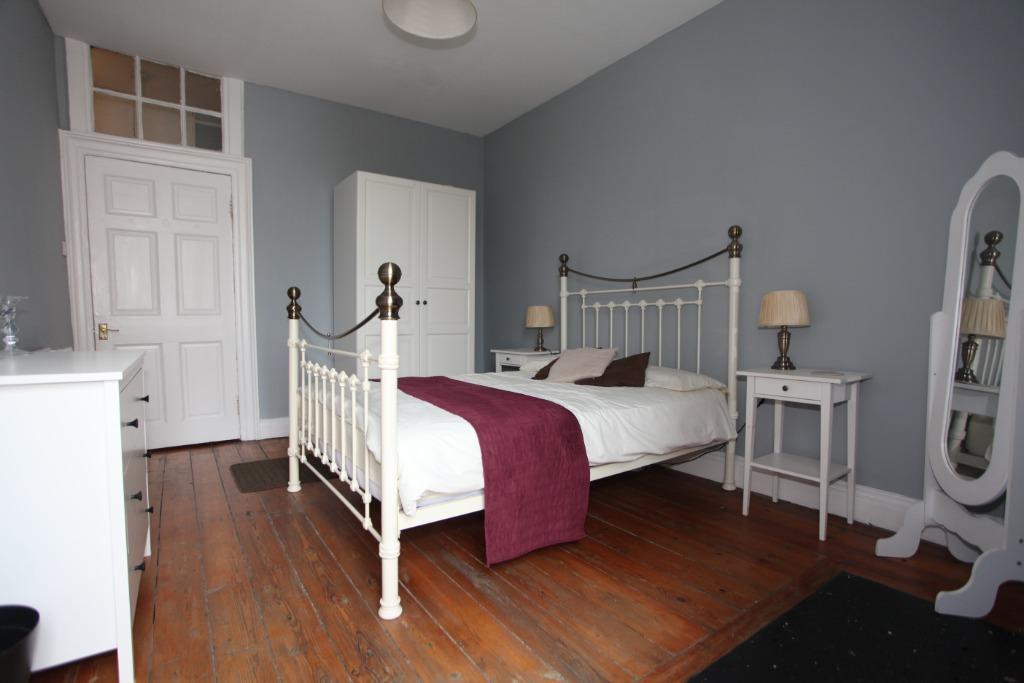 Apartment in Edinburgh, Leith Central - More