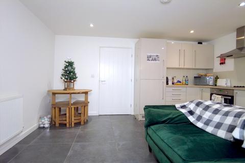 2 bedroom flat to rent, 7 Robey Court, Lincoln, LN5 8AF