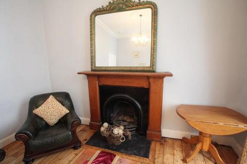 2 bedroom flat to rent, Cockburn Street, Central, Edinburgh, EH1