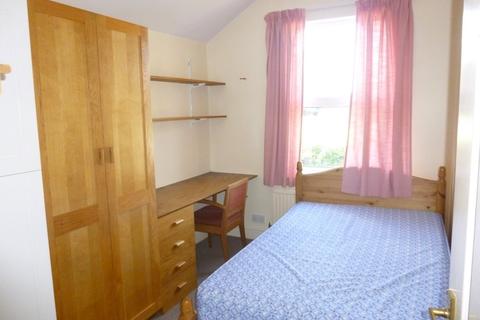 1 bedroom in a house share to rent - St Davids Road, Northampton