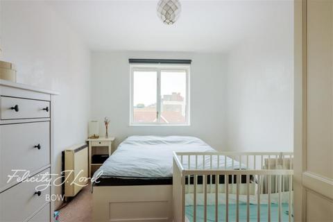 1 bedroom flat to rent - Marsalis House, Rainhill Way E3