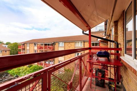 1 bedroom apartment to rent, Rainhill Way, LONDON