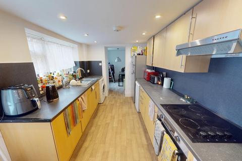 5 bedroom terraced house to rent, Viaduct Road, Brighton, BN1