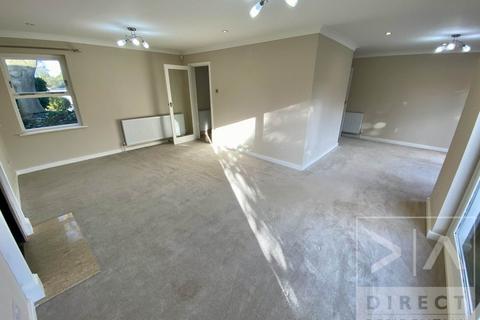 5 bedroom detached house to rent, Bridleway Close, Epsom KT17