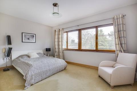 5 bedroom detached house to rent, Wayside Gardens, Gerrards Cross, Buckinghamshire