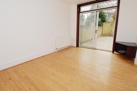2 bedroom flat to rent, Wimbledon Park Road, Southfields, London, SW18 5SH