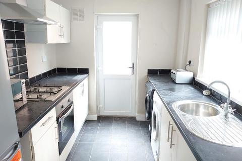 2 bedroom terraced house to rent, Needham Road, Liverpool