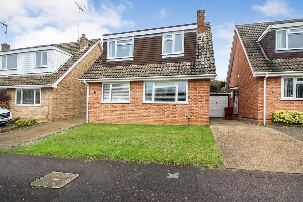 Lower Elmstone Drive, Tilehurst, Reading, RG31 3 bed detached house £