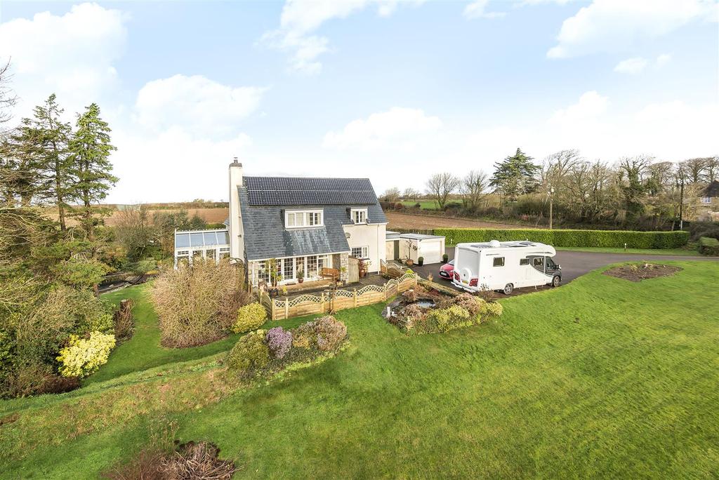 Helland, Bodmin 4 bed detached house £575,000