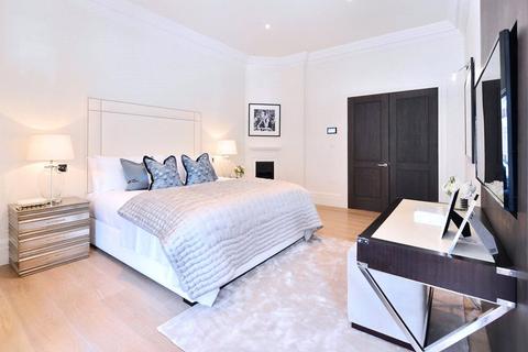 3 bedroom apartment to rent, Duke Street, Mayfair, London, W1K