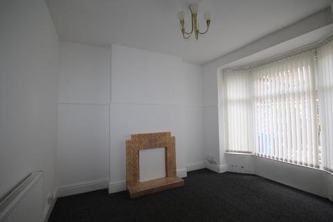 2 bedroom terraced house to rent, Ivydene Villas, Estcourt St, Hull, HU9