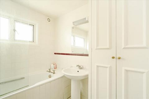 1 bedroom flat to rent, Wardo Avenue, Fulham, London, SW6