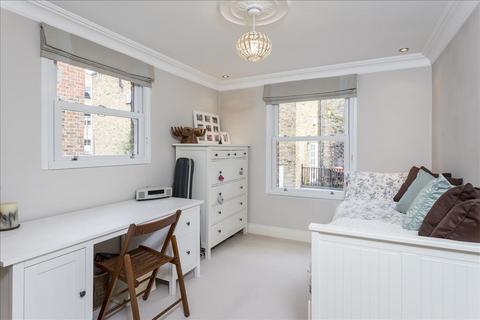 2 bedroom flat to rent, Barclay Road, Fulham, SW6