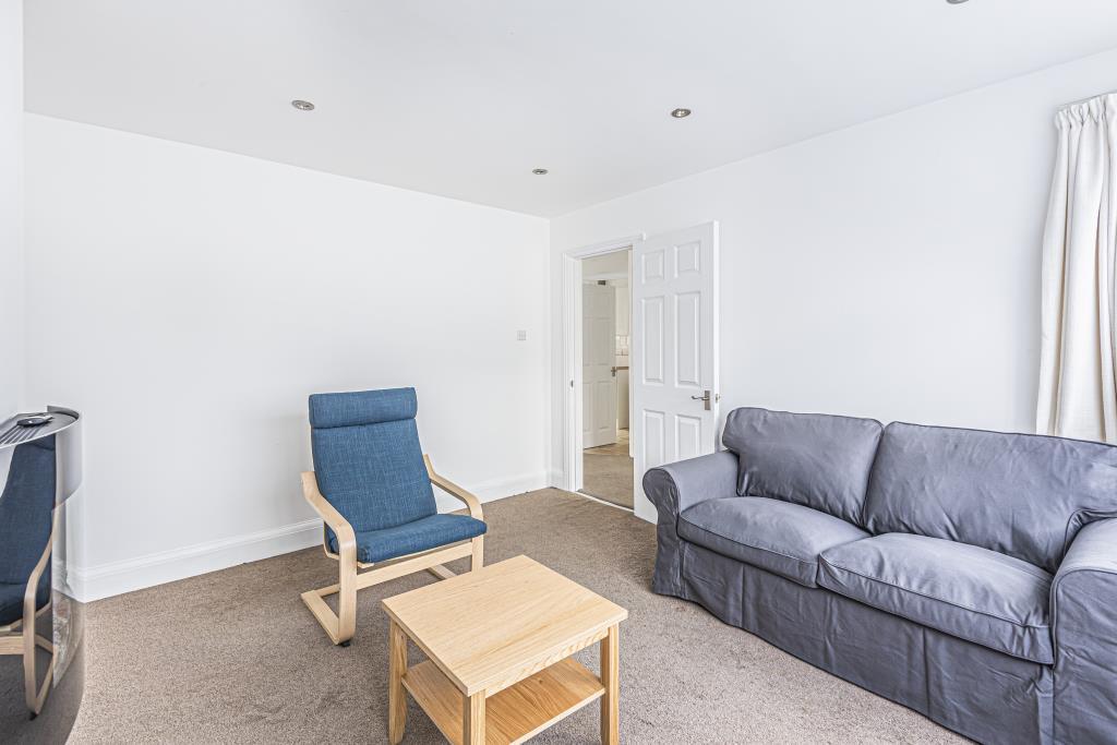 Glenhill Close, Finchley, N3 2 bed apartment £1,400 pcm (£323 pw)
