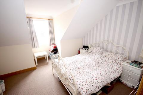 2 bedroom flat to rent, London Road, Sittingbourne