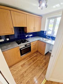 2 bedroom semi-detached house to rent, Ragged Robins Close, TF2 9UF