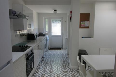 3 bedroom terraced house to rent, Room 1, 153 Oxford Street Sandfields Swansea