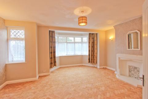 2 bedroom flat to rent, Eagle Court,, London E11