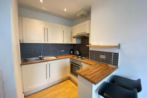 2 bedroom flat to rent, Stewart Terrace, Slateford, Edinburgh, EH11