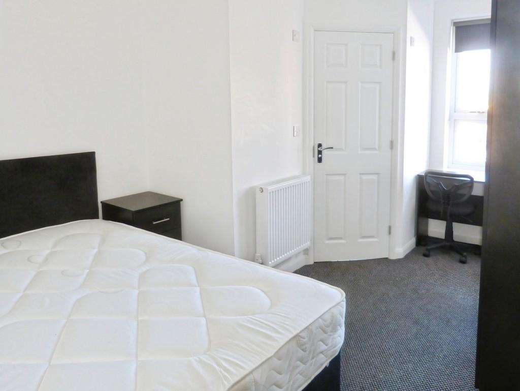A4786c6c-bedroom