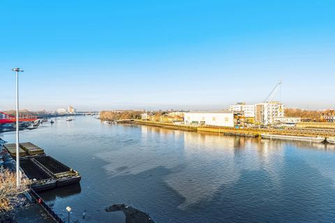 5 bedroom flat for sale, Riverside West, Wandsworth