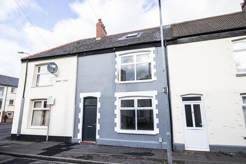 Amherst Street, Grangetown, Cardiff 1 bed apartment £700 pcm (£162 pw)